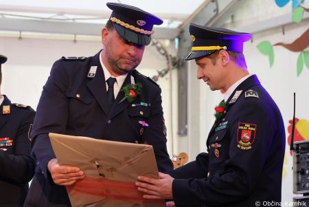 Prostovoljno gasilsko društvo Sela bogatejše za vozilo GV -1 (75)